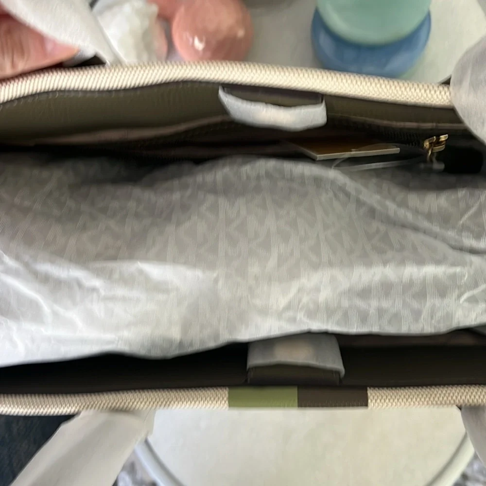 Michael Kors Heidi Extra Large Tote Olive Multi NWT